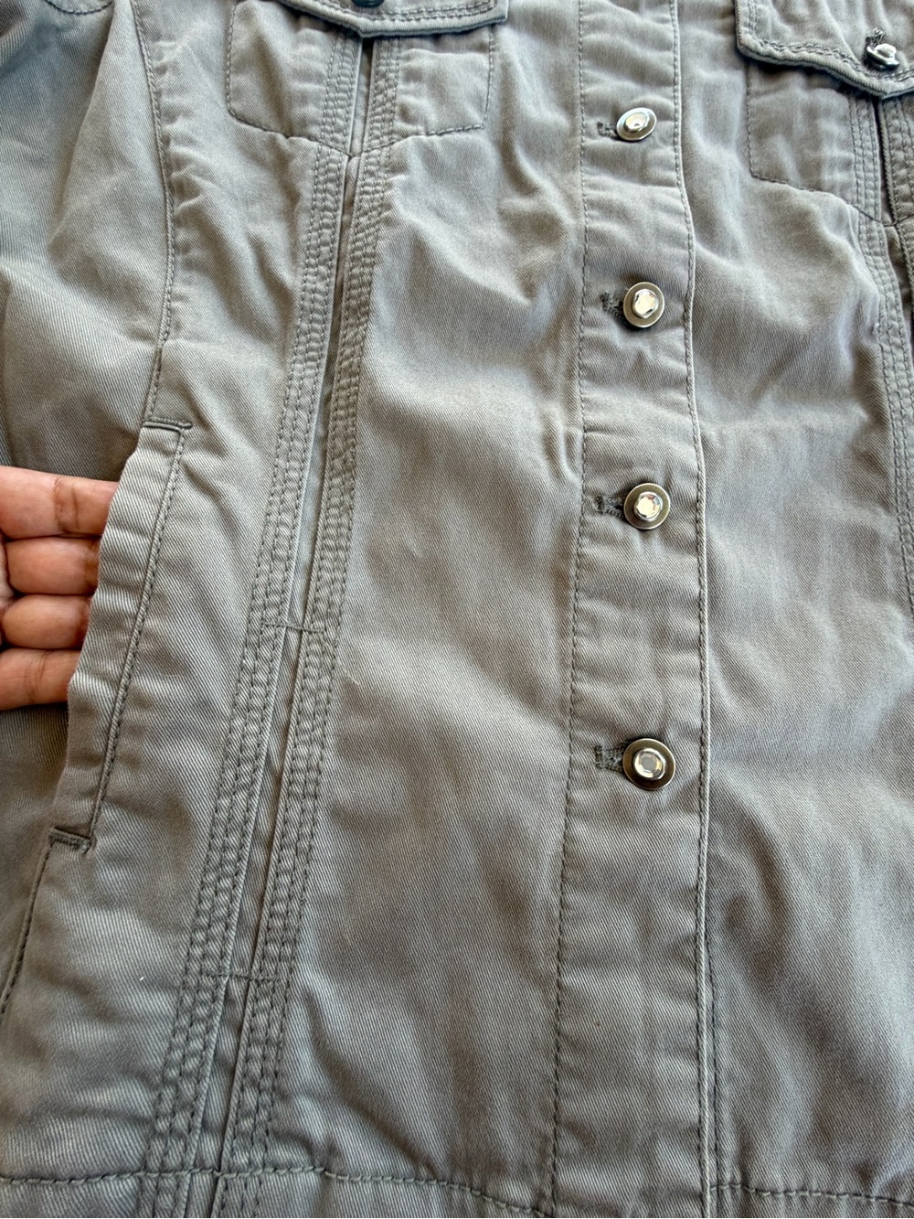 Chicos Size 1 Button Up Embellished Rhinestone Embroidered Khaki Green Jacket - Picture 10 of 12